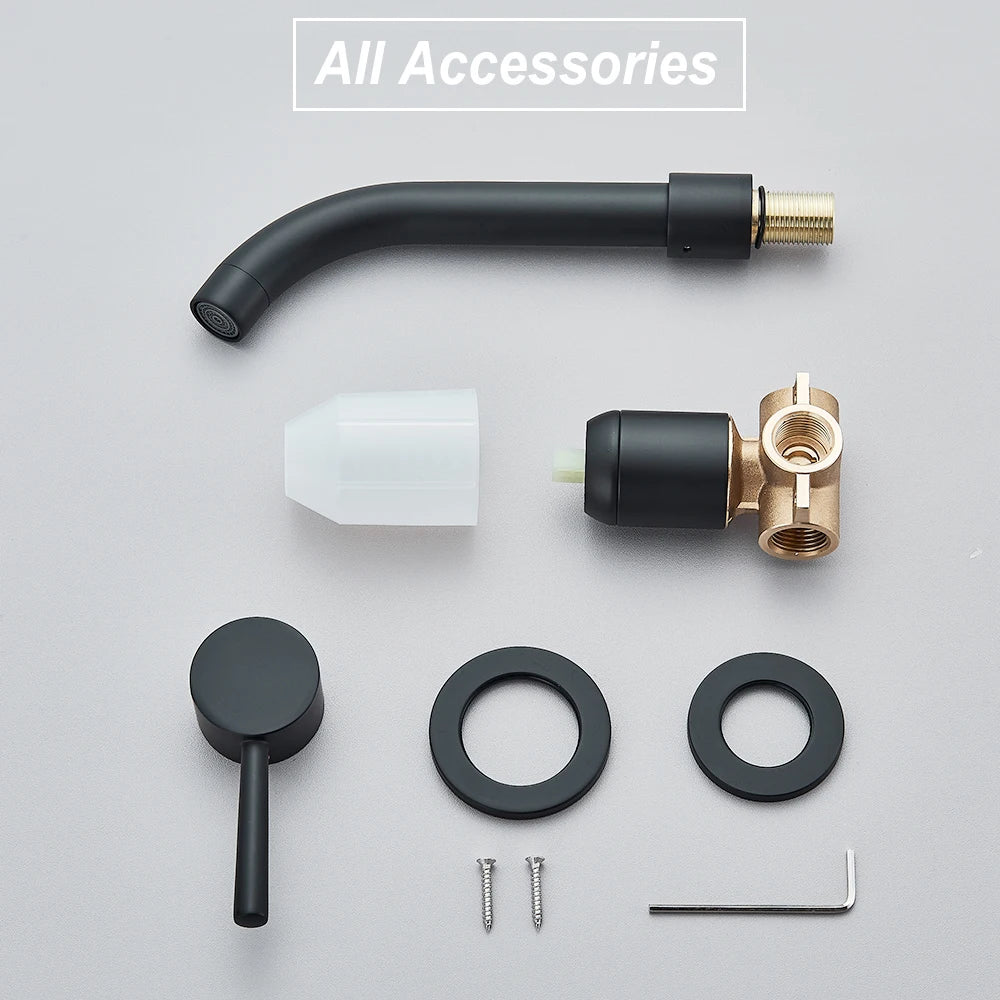 Badeværelsesarmatur, messingkonstruktion, vægmonteret tud