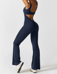 Freya™ Schmeichelhafter Jumpsuit mit V-Rücken