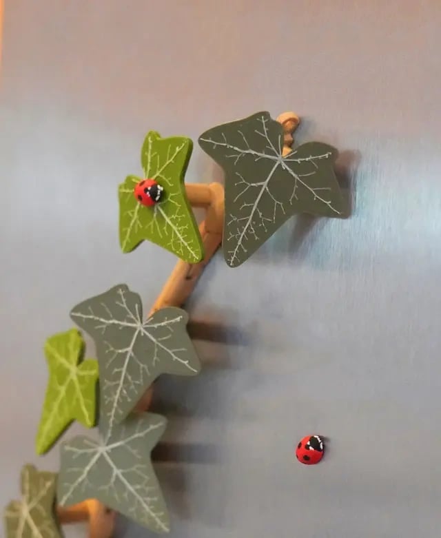 Magnetic Flowers™ Decorating with nature 5
